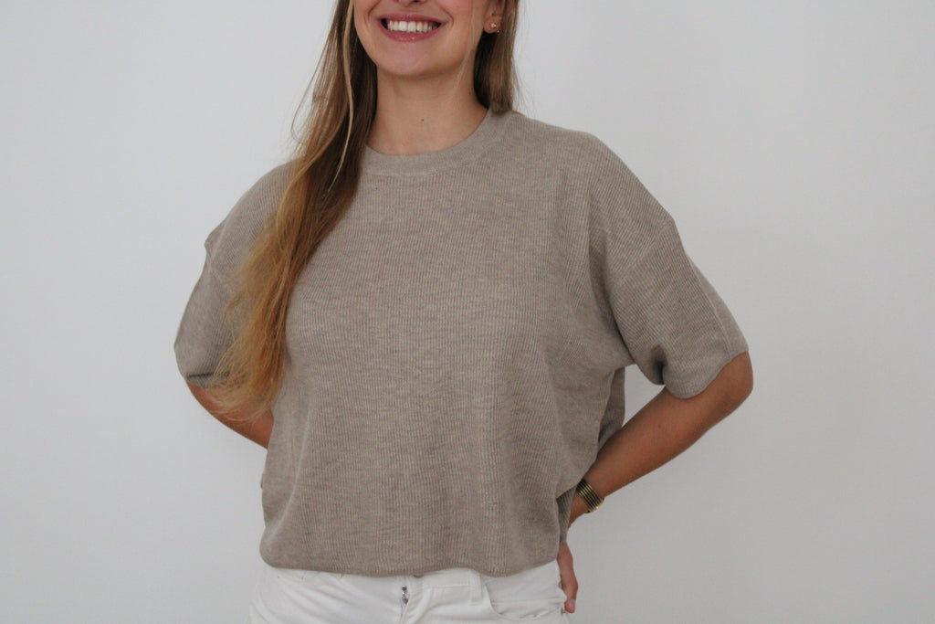 Pull manches courtes taupe