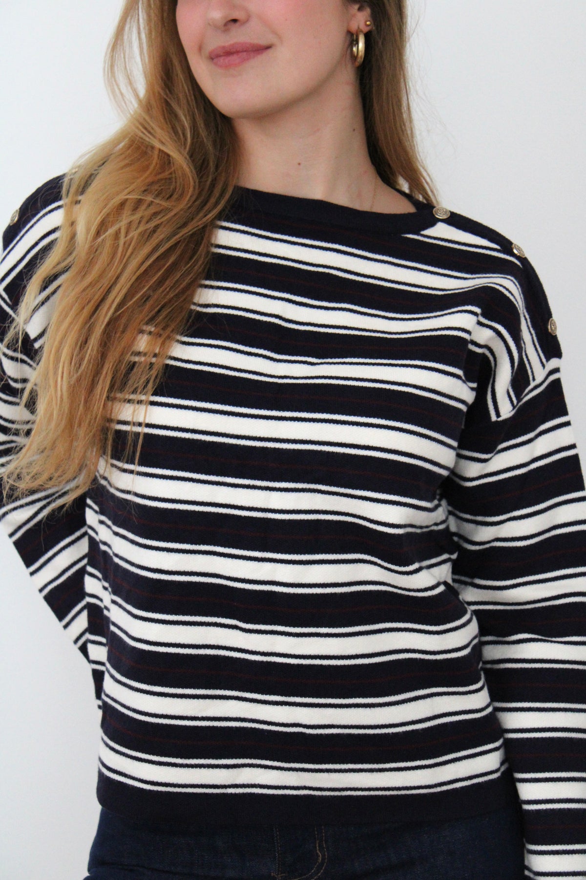 Pull rayé bleu marine