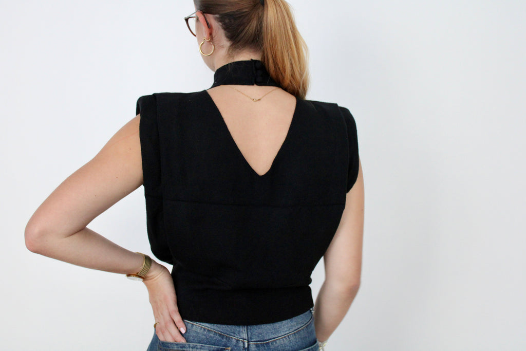 Pull épaulettes sans manches noir