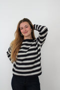 Pull rayé bleu marine
