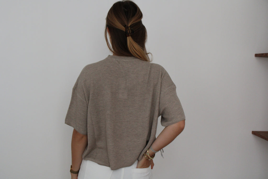Pull manches courtes taupe