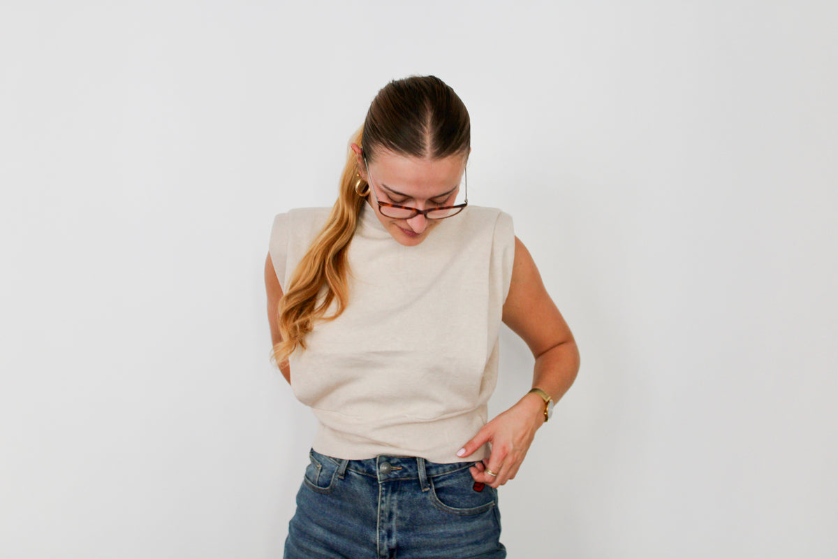 Pull épaulettes sans manches beige