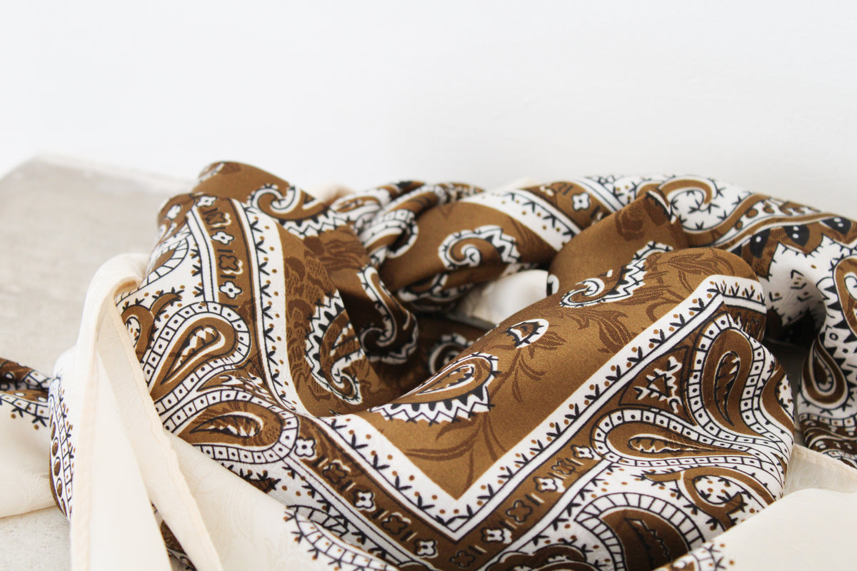 Foulard blanc / doré (marron)