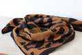Foulard léopard camel