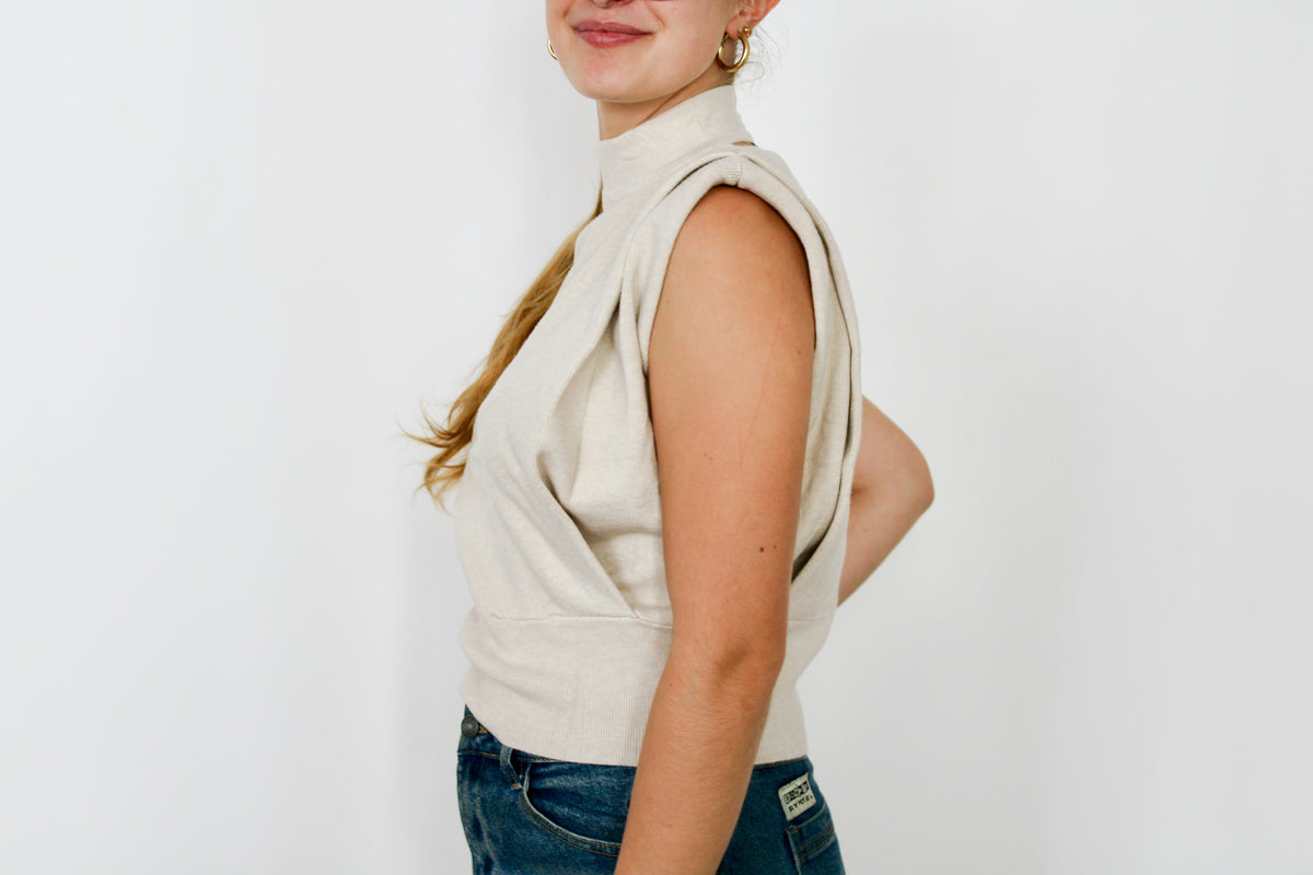 Pull épaulettes sans manches beige