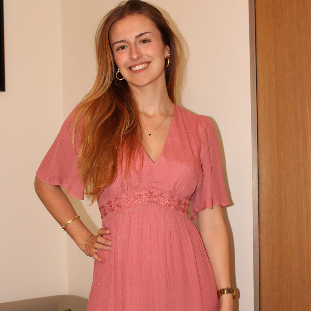 Robe courte rose poudré