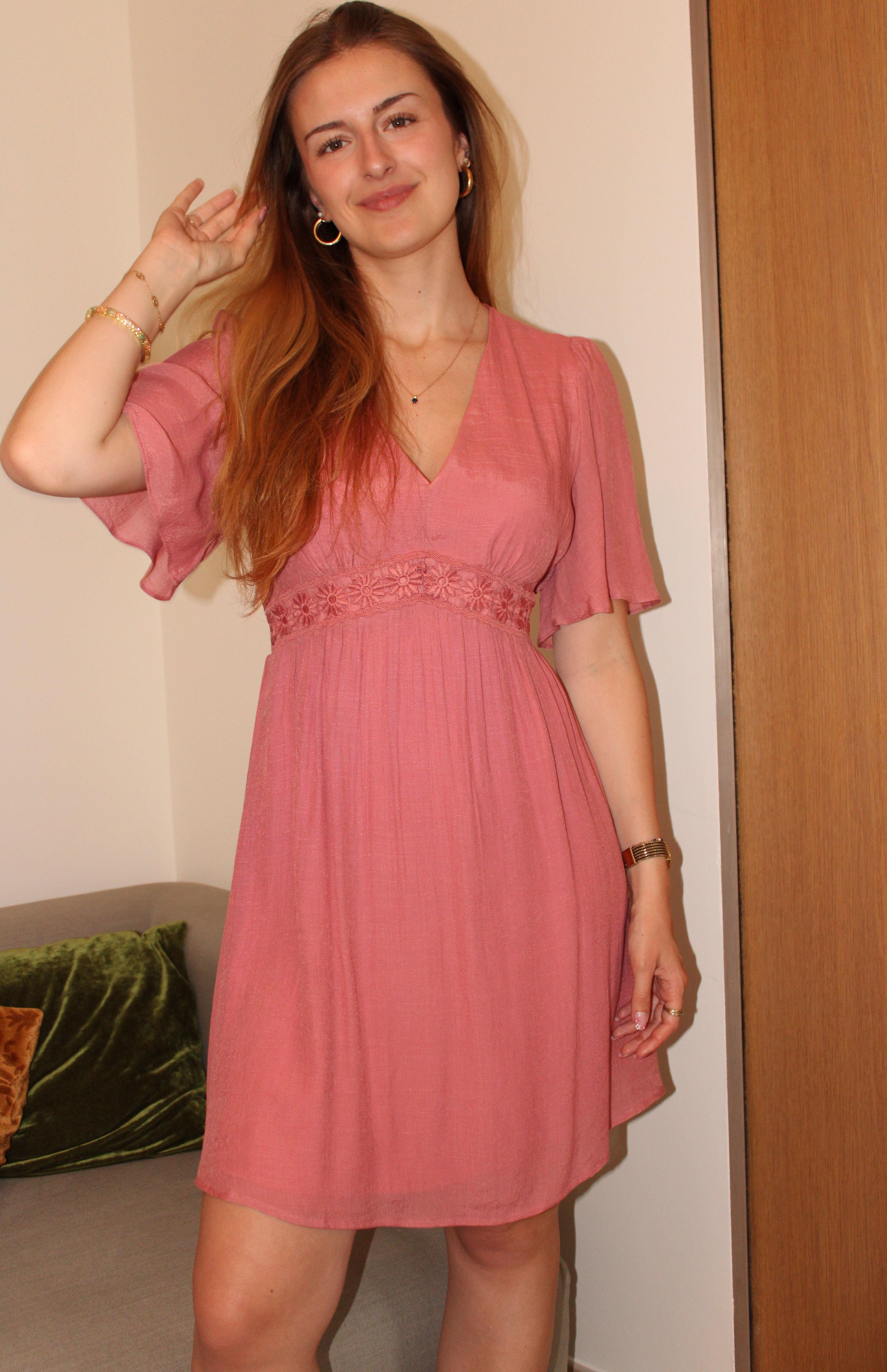 Robe courte rose poudré