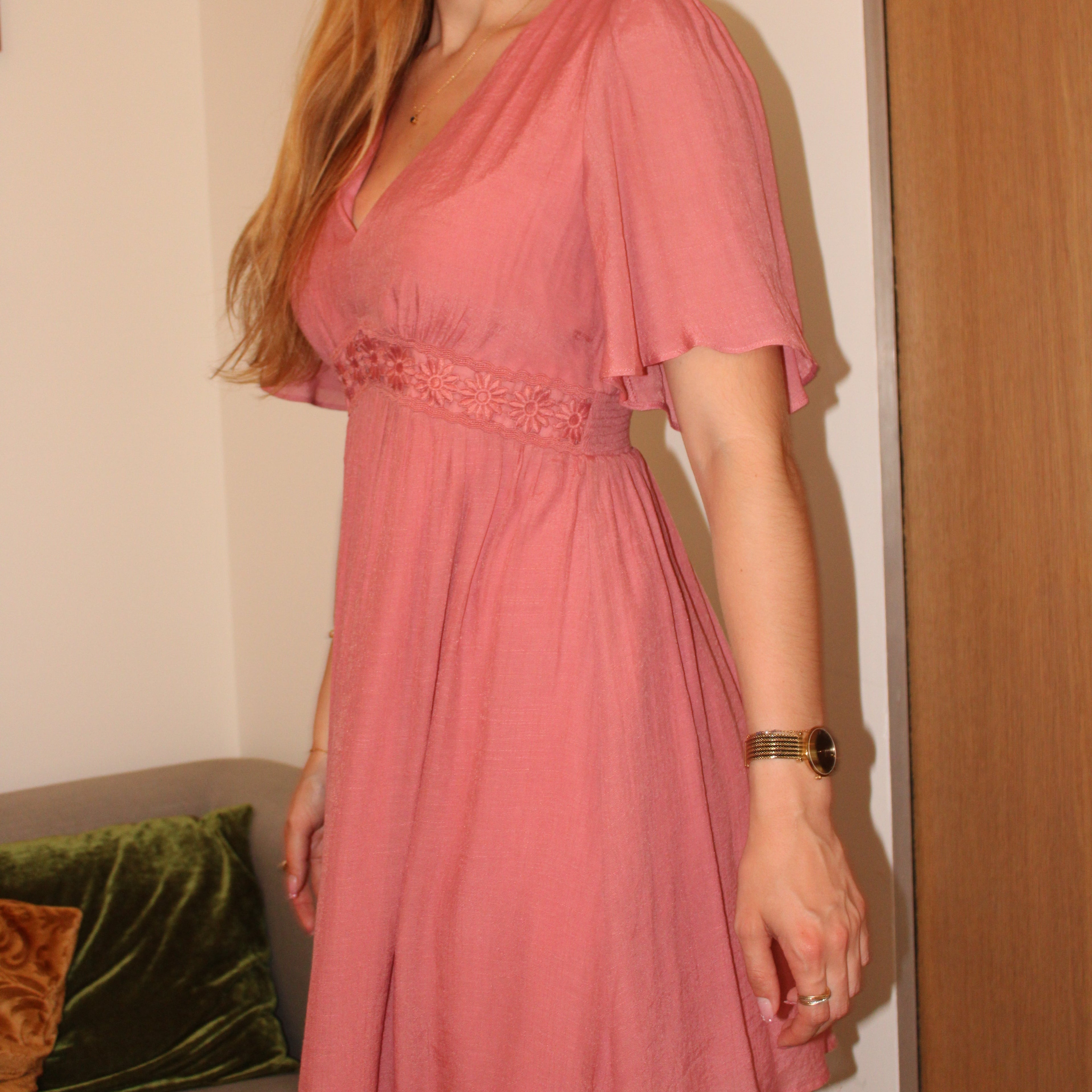 Robe courte rose poudré