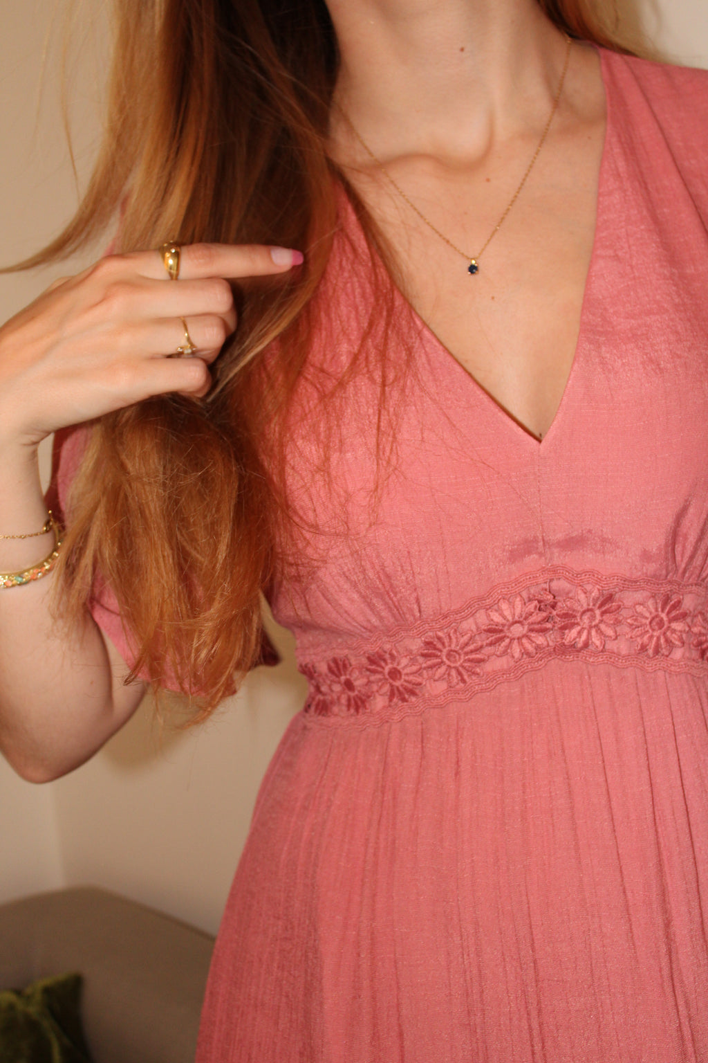 Robe courte rose poudré