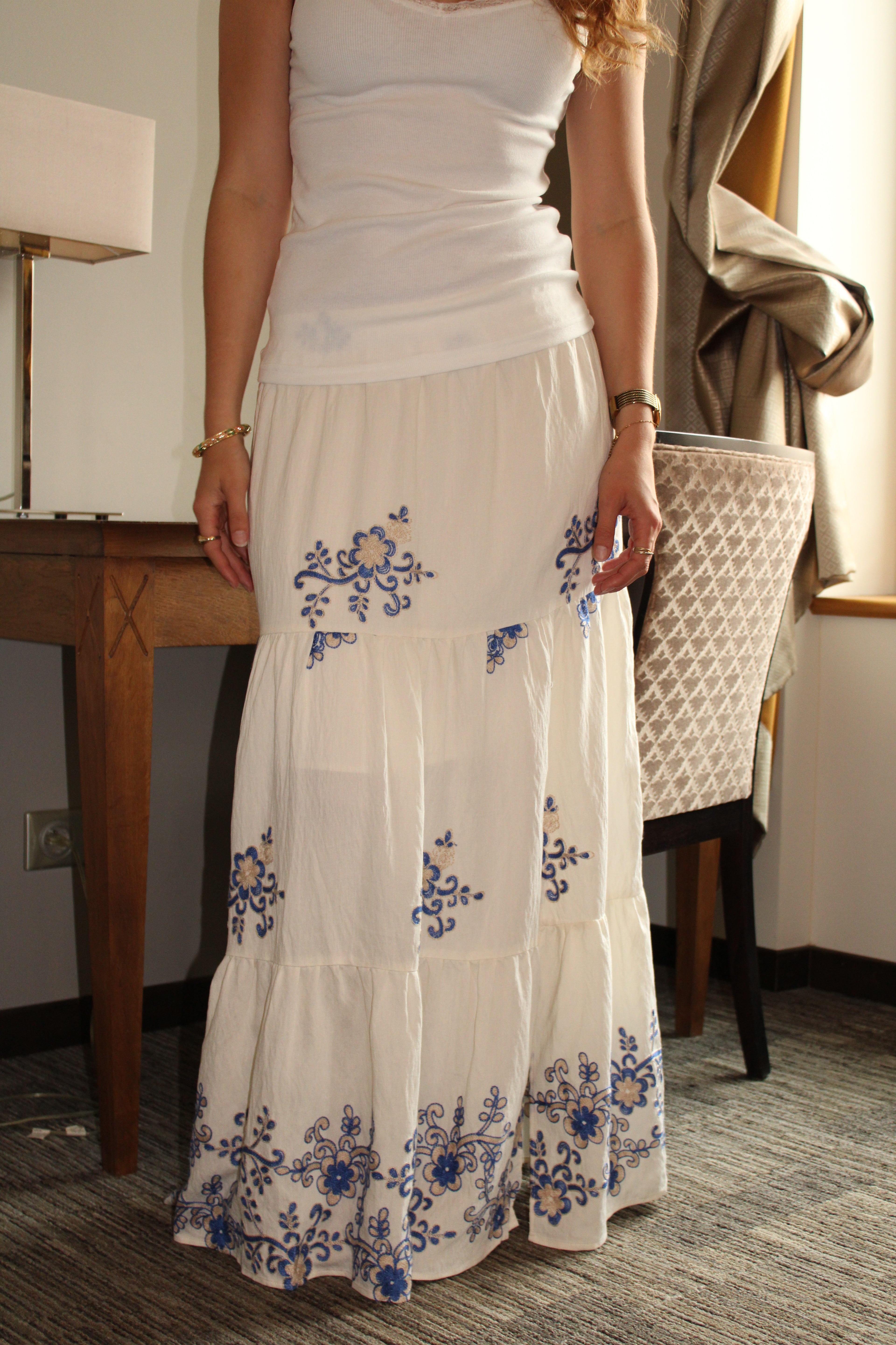 Jupe longue blanche à motifs