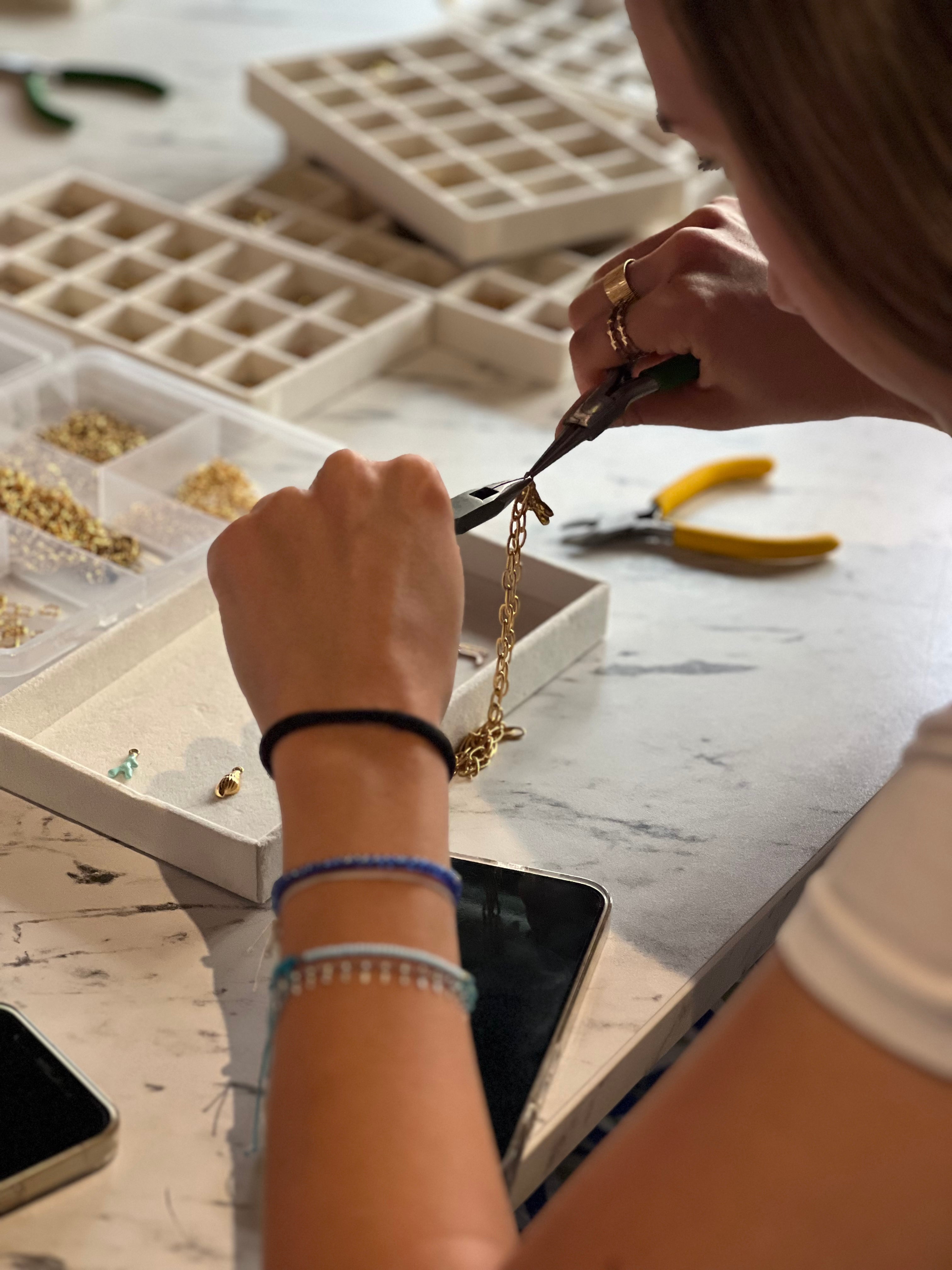 Atelier création d'un collier breloques