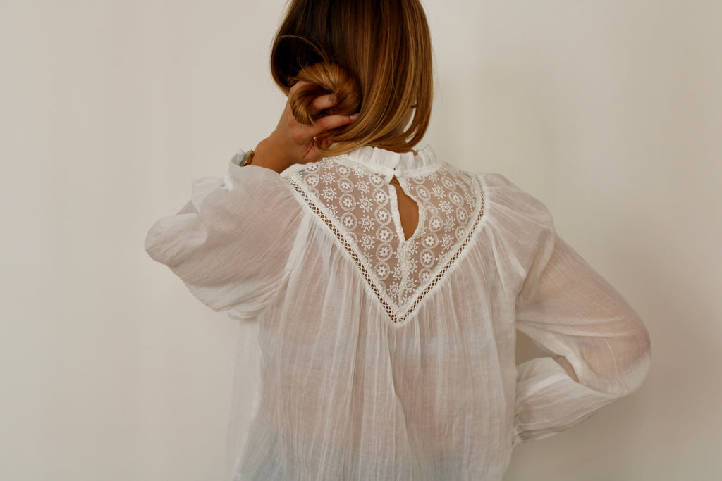 Blouse dentelle blanche