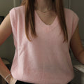 Pull sans manches col v