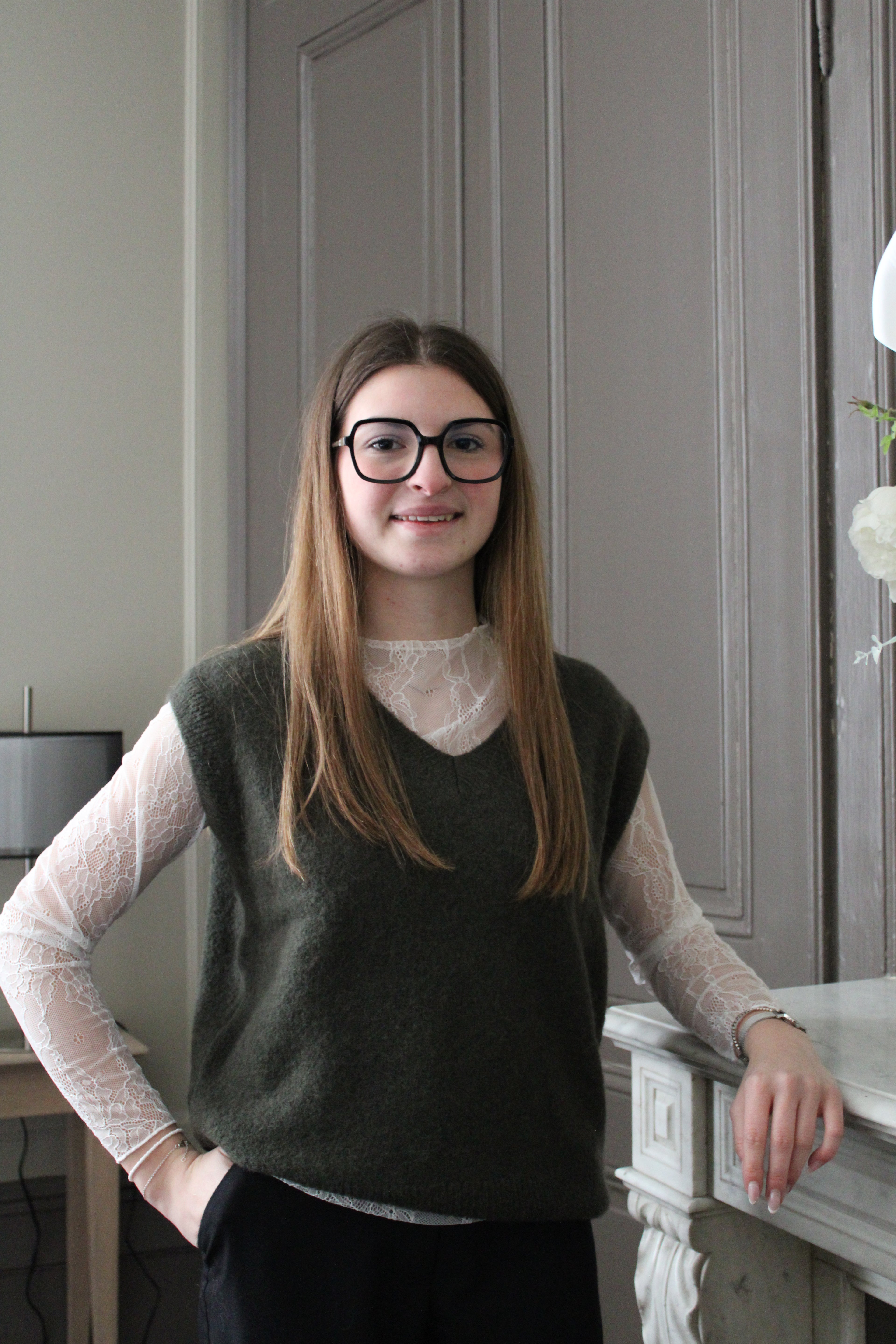 Pull sans manches col v