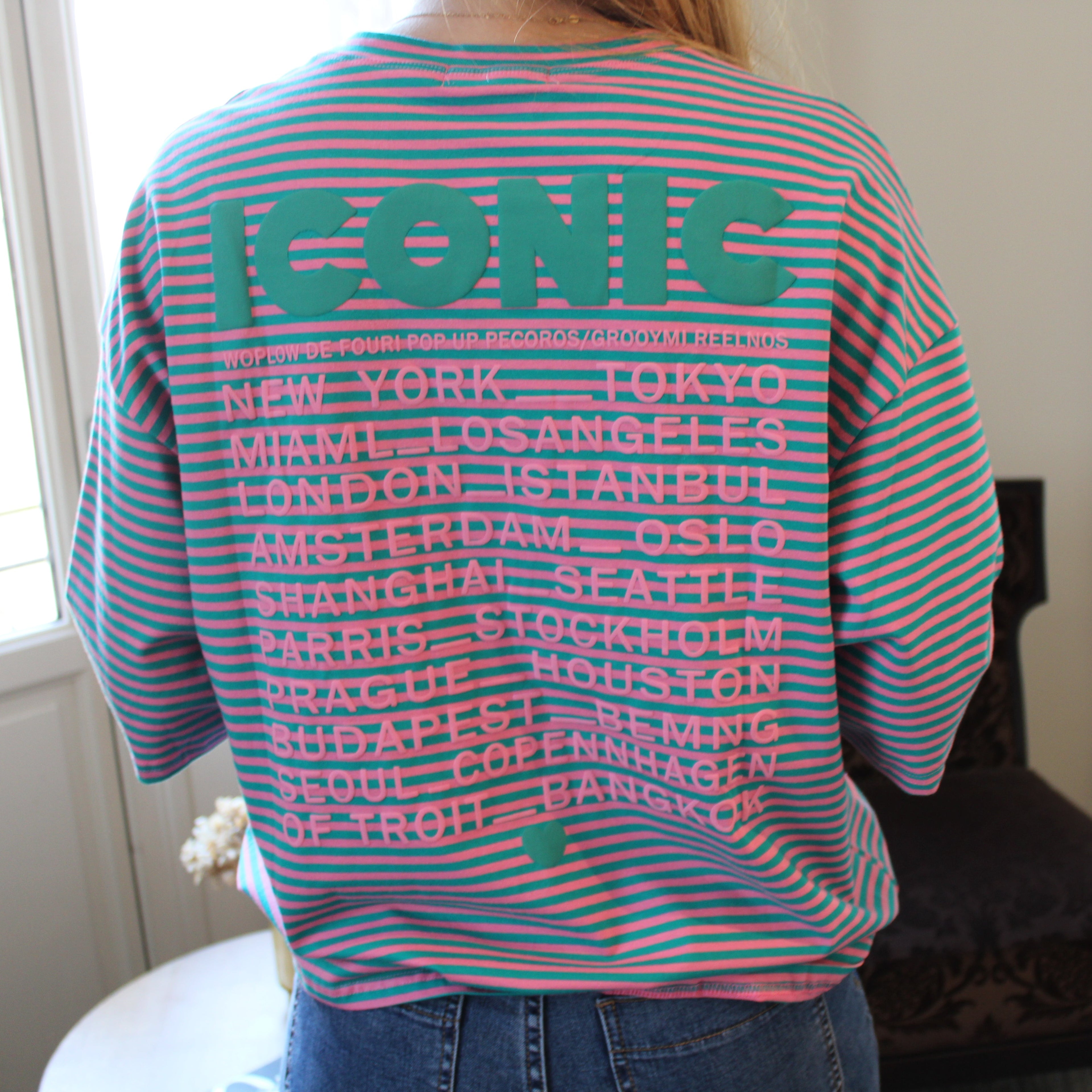 T-shirt ICONIC - Vert et rose à rayures